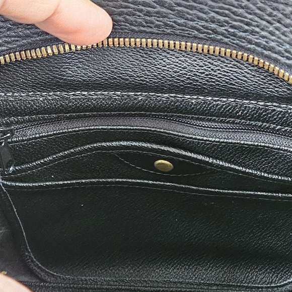 Vintage Dooney and Bourke AWL Double Buckle Satchel - Black - Picture 7 of 16